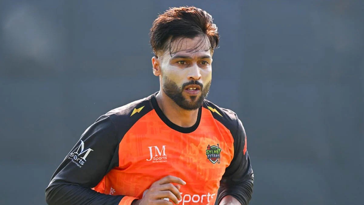 মাঝপথে বিপিএল ছেড়ে পাকিস্তানে চলে গেলেন মোহাম্মদ আমির